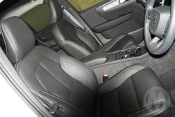 2025 Volvo XC40 Plus B4