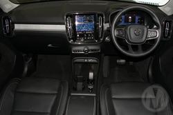2025 Volvo XC40 Plus B4