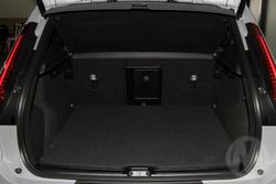 2025 Volvo XC40 Plus B4