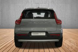 2025 Volvo XC40 Plus B4