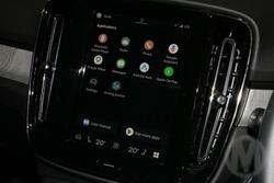 2025 Volvo XC40 Plus B4
