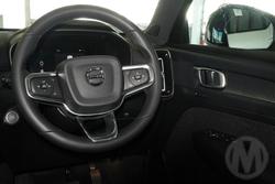 2025 Volvo XC40 Ultra B4 Dark