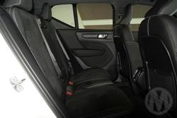 2025 Volvo XC40 Ultra B4 Dark