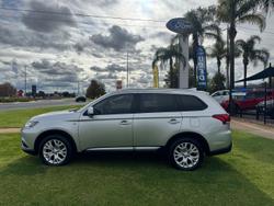 2020 Mitsubishi Outlander ES