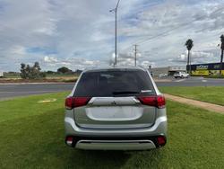 2020 Mitsubishi Outlander ES