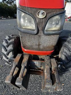 2009 Kubota M8540 Narrow