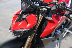 2025 Ducati Streetfighter V2 Streetfighter Red
