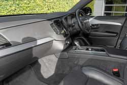 2021 Volvo XC90 T6 R-Design