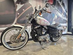 2006 Harley-Davidson 1200 Custom (XL1200C) Sportster White