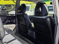 2005 Mitsubishi Pajero Platinum Edition
