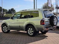 2005 Mitsubishi Pajero Platinum Edition