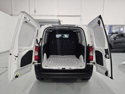 2021 Peugeot Partner Pro