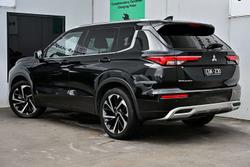 2022 Mitsubishi Outlander Exceed
