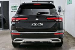 2022 Mitsubishi Outlander Exceed