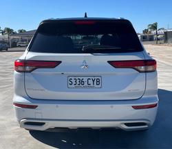 2023 Mitsubishi Outlander Exceed Tourer