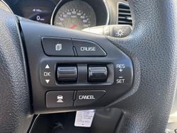 2018 Kia Carnival S
