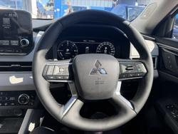2023 Mitsubishi Outlander PHEV Exceed