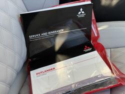 2023 Mitsubishi Outlander PHEV Exceed