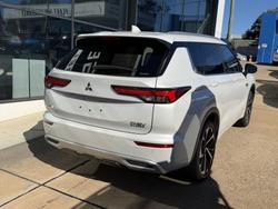 2023 Mitsubishi Outlander PHEV Exceed
