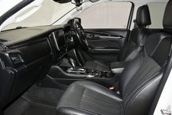 2024 Isuzu MU-X LS-T