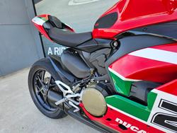2023 DUCATI PANIGALE V2 BAYLISS 20TH ANNIV Red