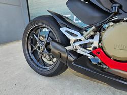 2023 DUCATI PANIGALE V2 BAYLISS 20TH ANNIV Red