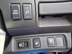2017 Nissan Navara ST