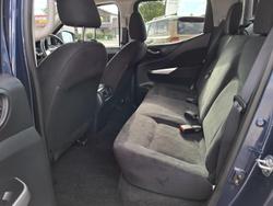 2017 Nissan Navara ST