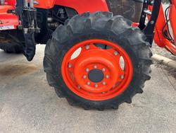 2023 Kubota M7040suhd 68Hp Rops Tractor & Qvx26 Loader