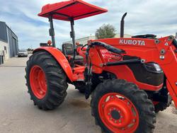 2023 Kubota M7040suhd 68Hp Rops Tractor & Qvx26 Loader