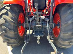 2023 Kubota M7040suhd 68Hp Rops Tractor & Qvx26 Loader