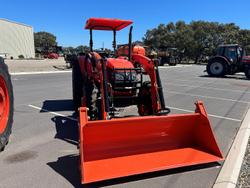 2023 Kubota M7040suhd 68Hp Rops Tractor & Qvx26 Loader