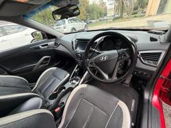 2014 Hyundai Veloster SR Turbo FS3 Veloster Red