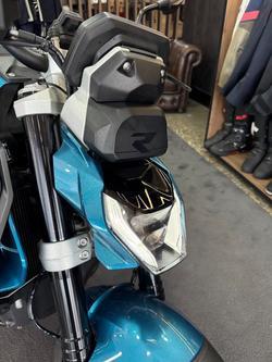 2026 BMW Motorrad R 1300 R (0M51) Snapper Rock Blue