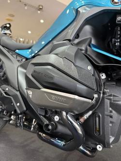 2026 BMW Motorrad R 1300 R (0M51) Snapper Rock Blue
