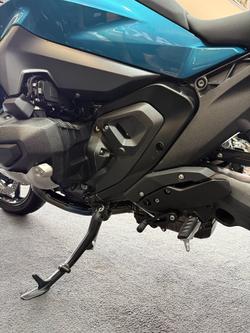 2026 BMW Motorrad R 1300 R (0M51) Snapper Rock Blue