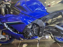 2025 Yamaha YZF-R1 BLUE