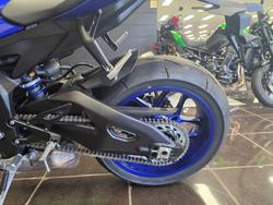 2025 Yamaha YZF-R1 BLUE