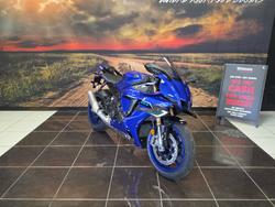 2025 Yamaha YZF-R1 BLUE