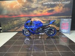 2025 Yamaha YZF-R1 BLUE