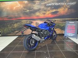 2025 Yamaha YZF-R1 BLUE
