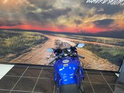 2025 Yamaha YZF-R1 BLUE