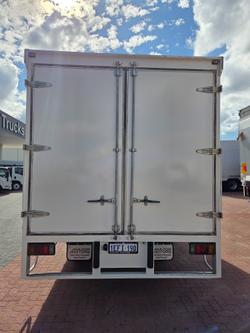 2013 Hino 616 - 300 Series AUTO 6 Pallet Tautliner