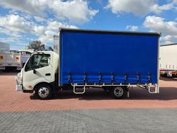 2013 Hino 616 - 300 Series AUTO 6 Pallet Tautliner