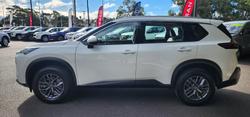 2025 Nissan X-TRAIL ST