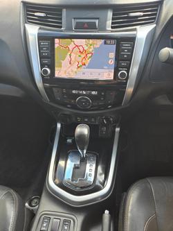 2021 Nissan Navara ST-X