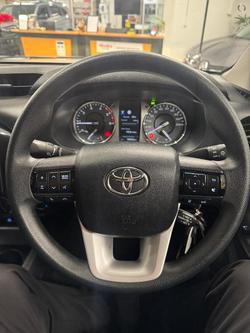 2020 Toyota Hilux SR
