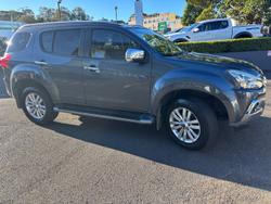 2018 Isuzu MU-X LS-T