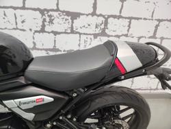 2026 Triumph Thruxton 400 Thruxton Black