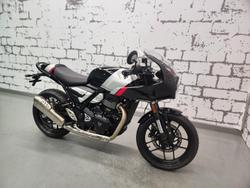 2026 Triumph Thruxton 400 Thruxton Black